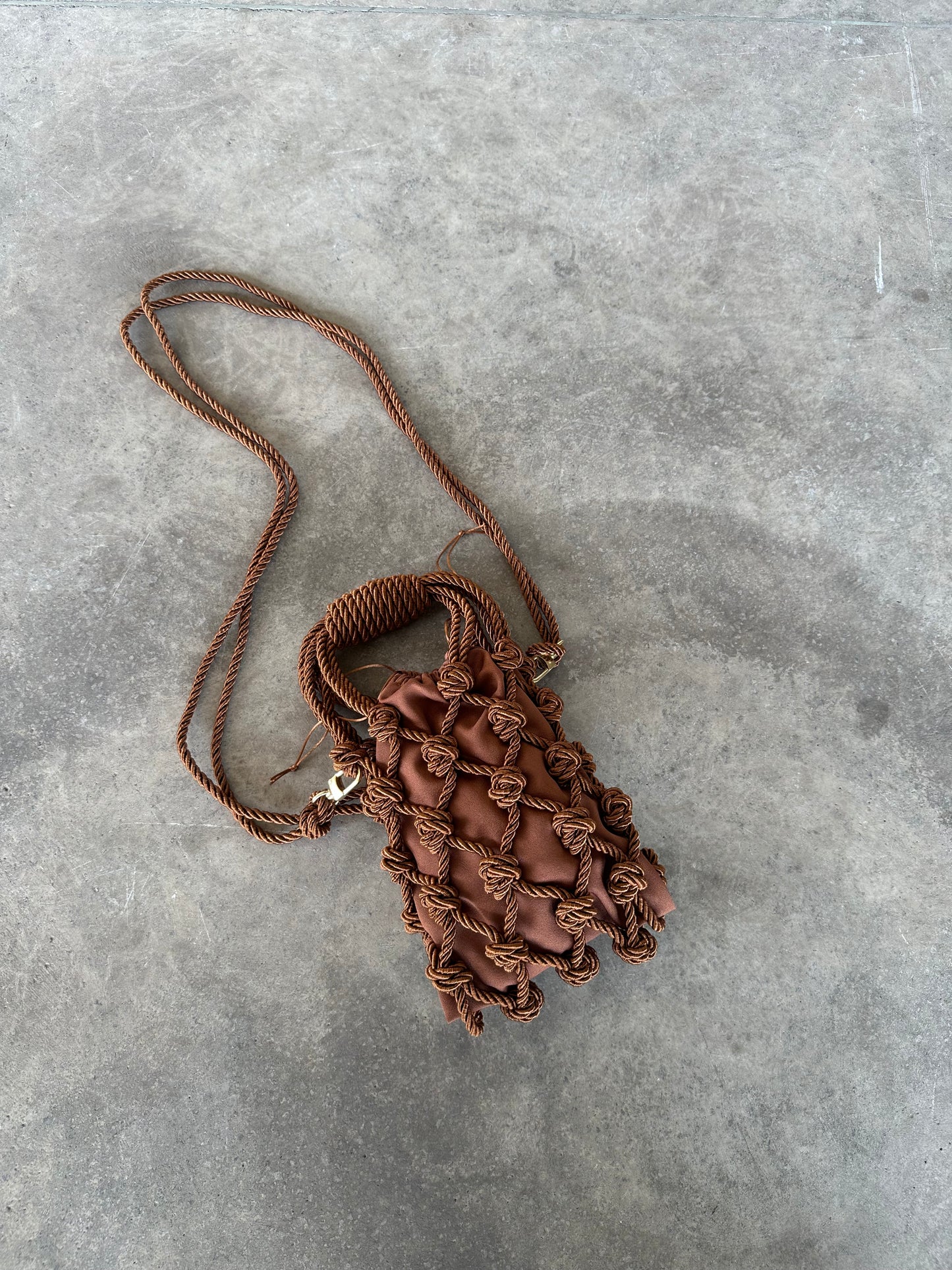 BOLSA EM MACRAMÊ TRANCOSO