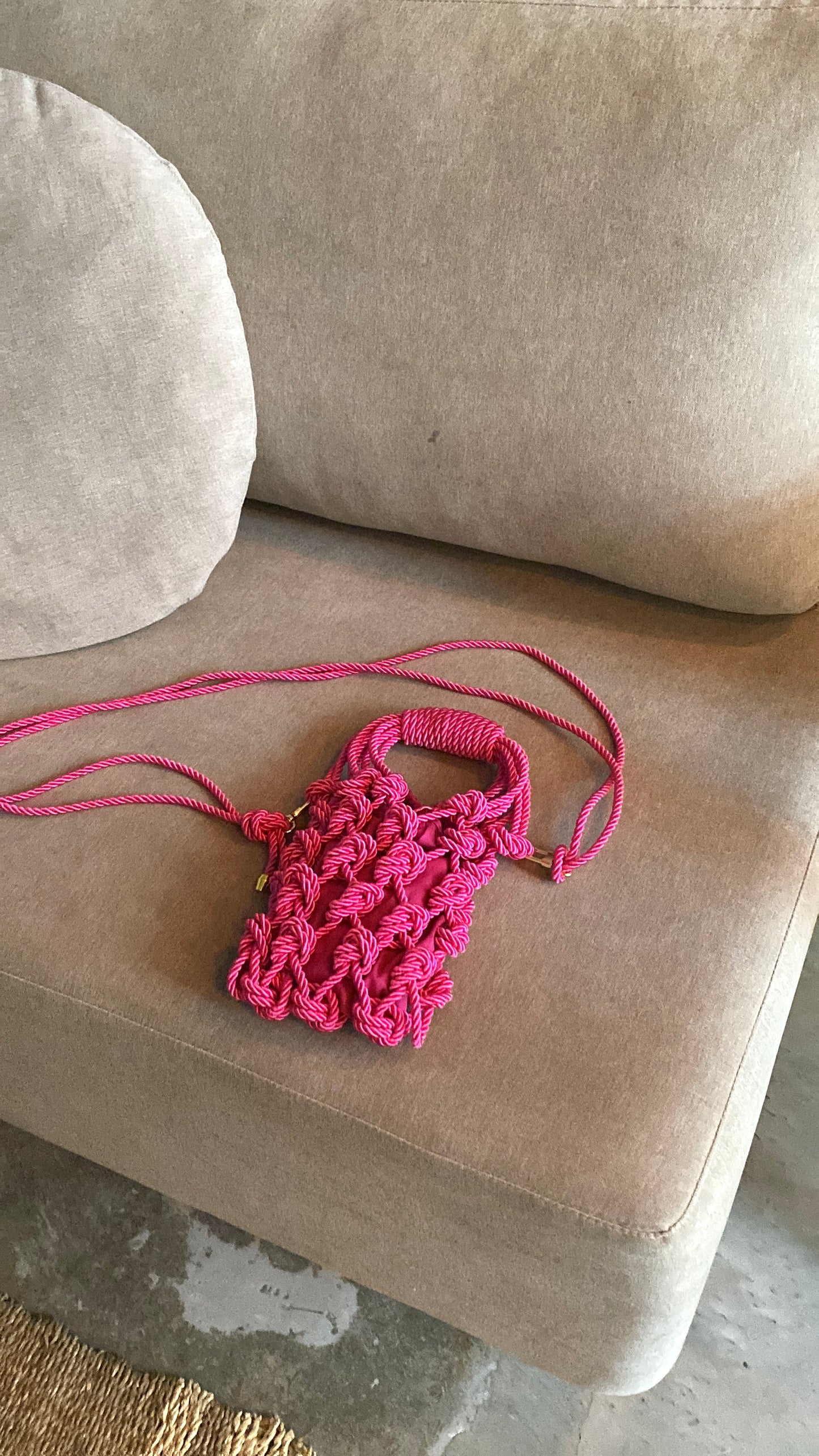 BOLSA EM MACRAMÊ TRANCOSO