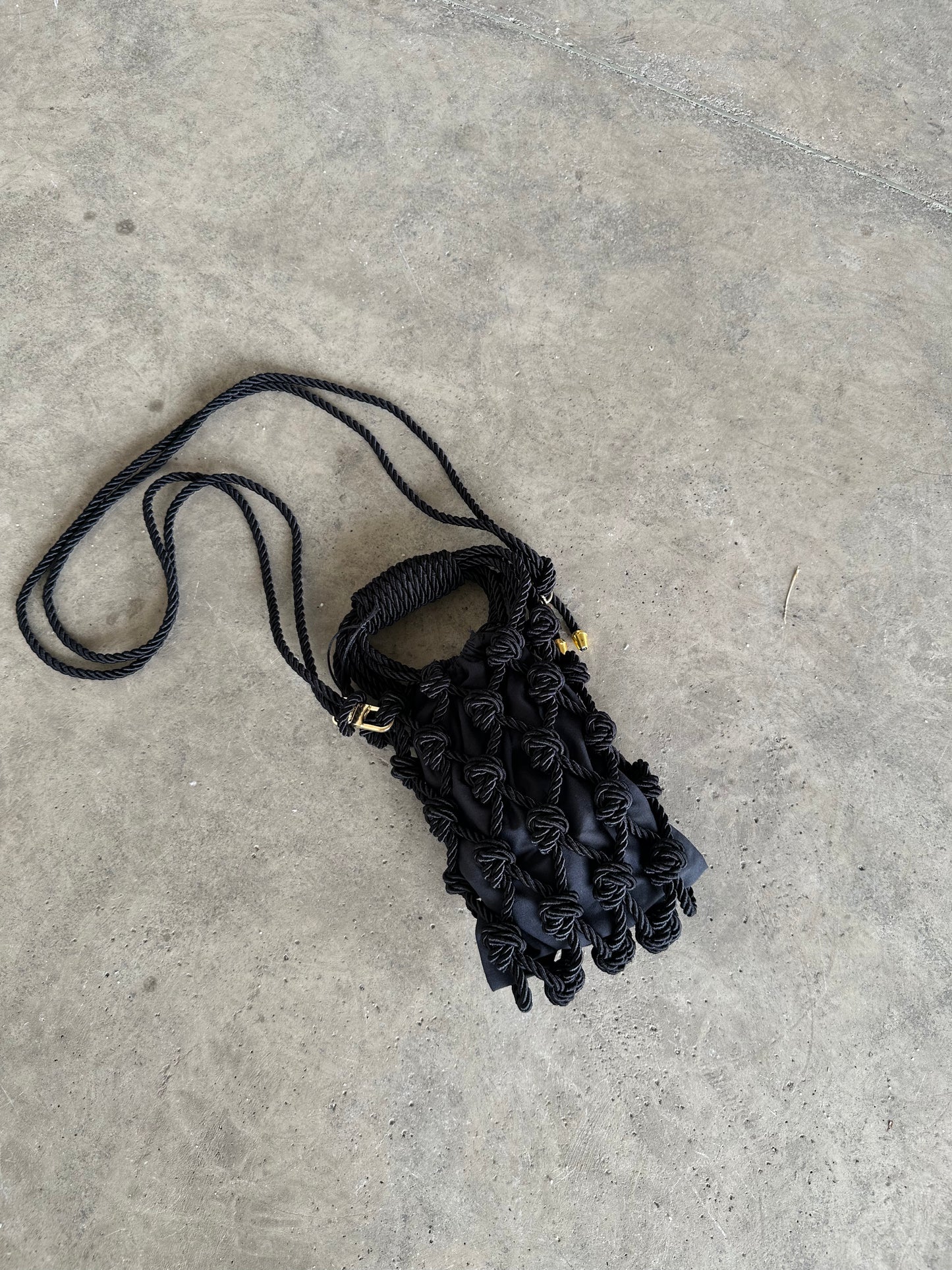 BOLSA EM MACRAMÊ TRANCOSO