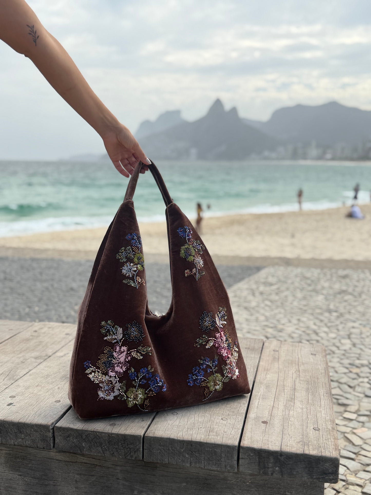 BOLSA VELUDO PARATY